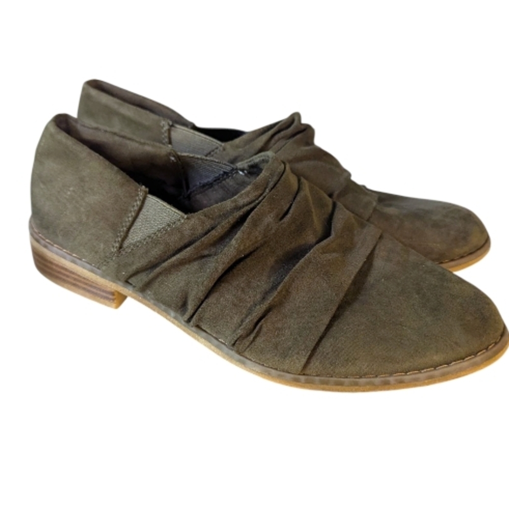 Rocket Dog Women's Olive Loafers 8.5